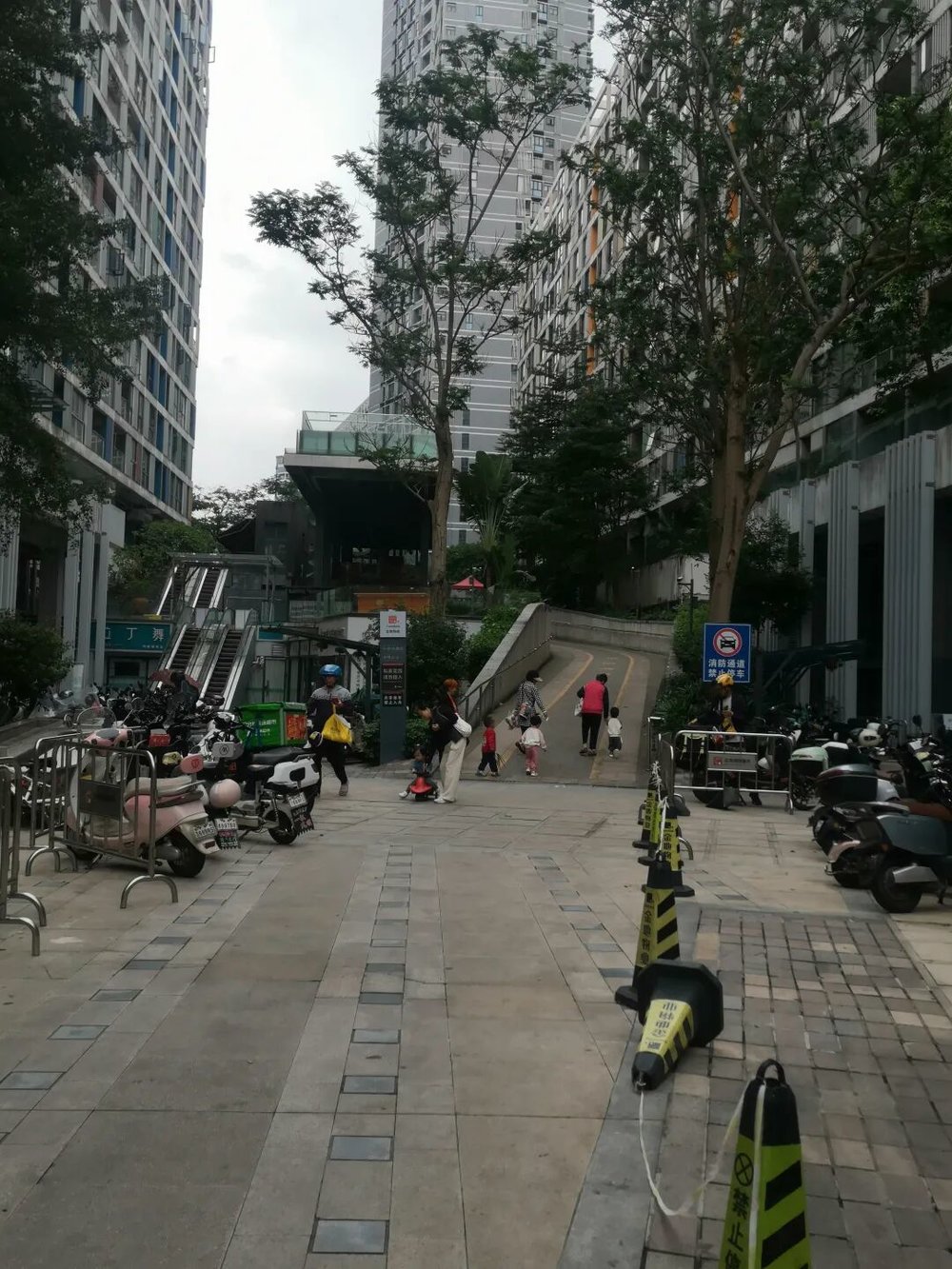 現金網:山姆外賣員的一天